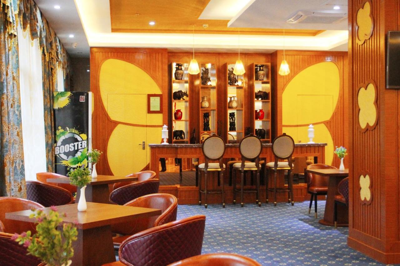 Golden Peacock Hotel Blantyre Eksteriør billede