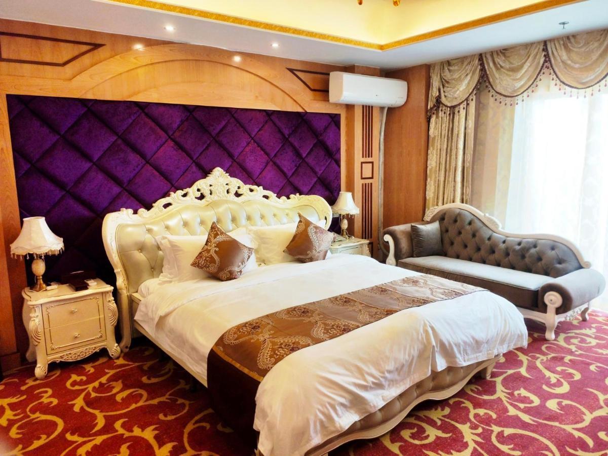 Golden Peacock Hotel Blantyre Eksteriør billede