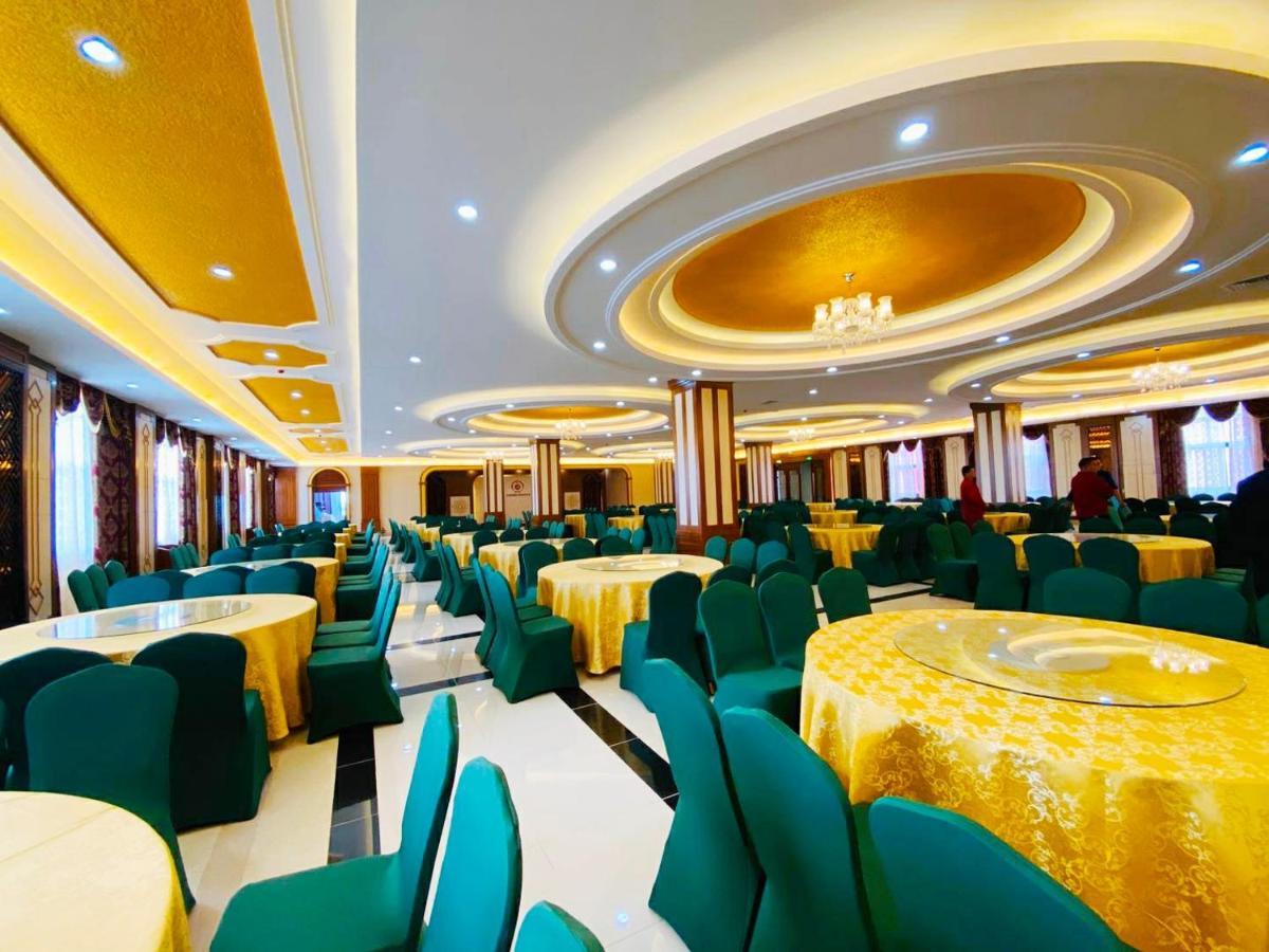 Golden Peacock Hotel Blantyre Eksteriør billede