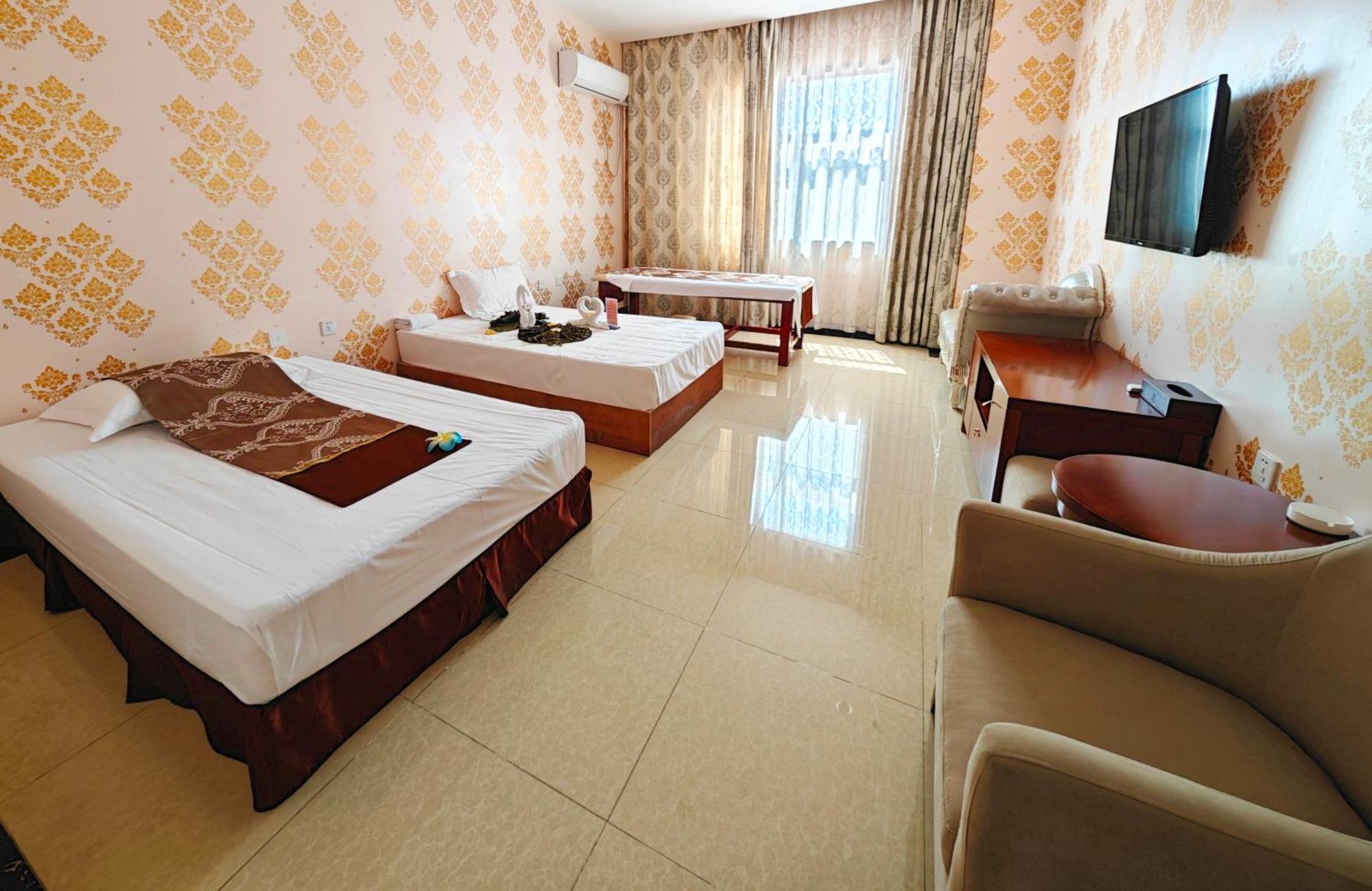 Golden Peacock Hotel Blantyre Eksteriør billede